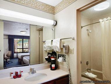 Ramada New Braunfels Hotel Стая снимка